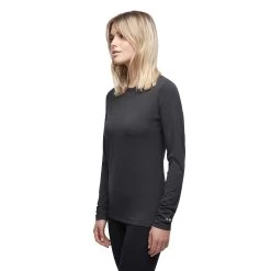 Le Bent Midweight Base Layer Crew - Women's -Outdoor Sports Equipment Shop BT2023 On Body SideAngle 86684.1605829023